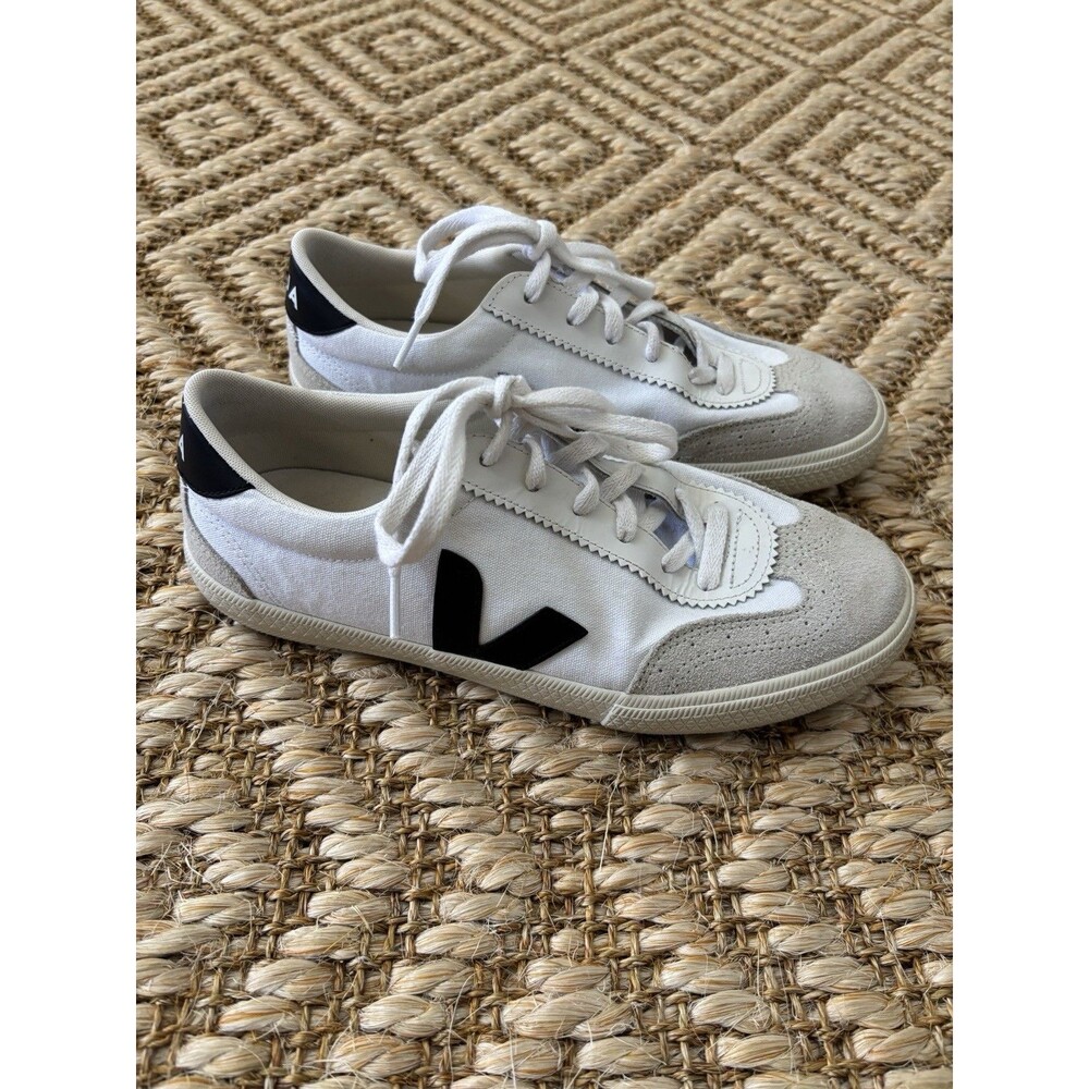 Veja Volley Shoes Womens 8 41 White Leather Suede Comfort Casual Sneakers